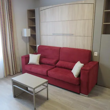 Appart-hotel & Golf Bassins A Flot 3*