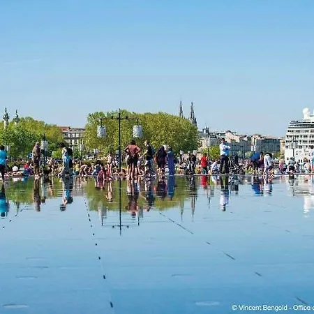 Appart-hotel & Golf Bassins A Flot Apart Otel Bordeaux