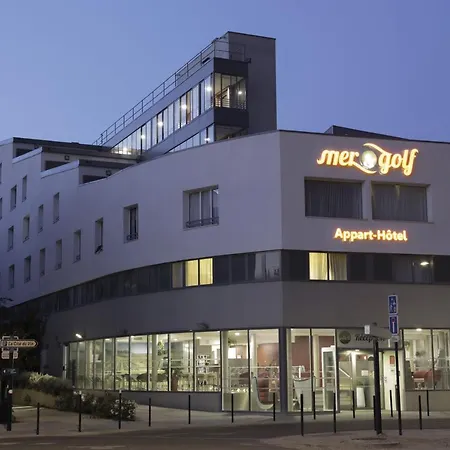 Appart-hotel & Golf Bassins A Flot Apart Otel 3*